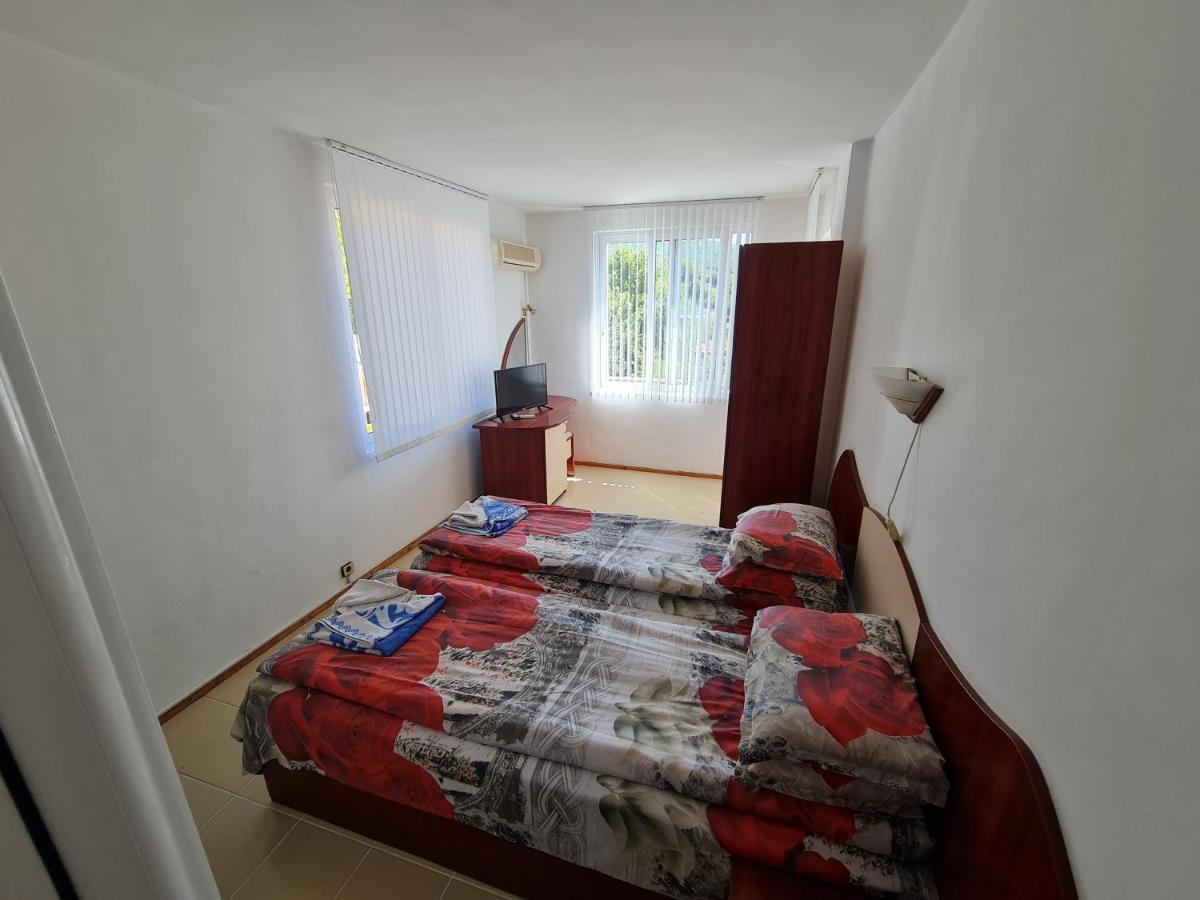 Hotel Rai Obrochishte Extérieur photo