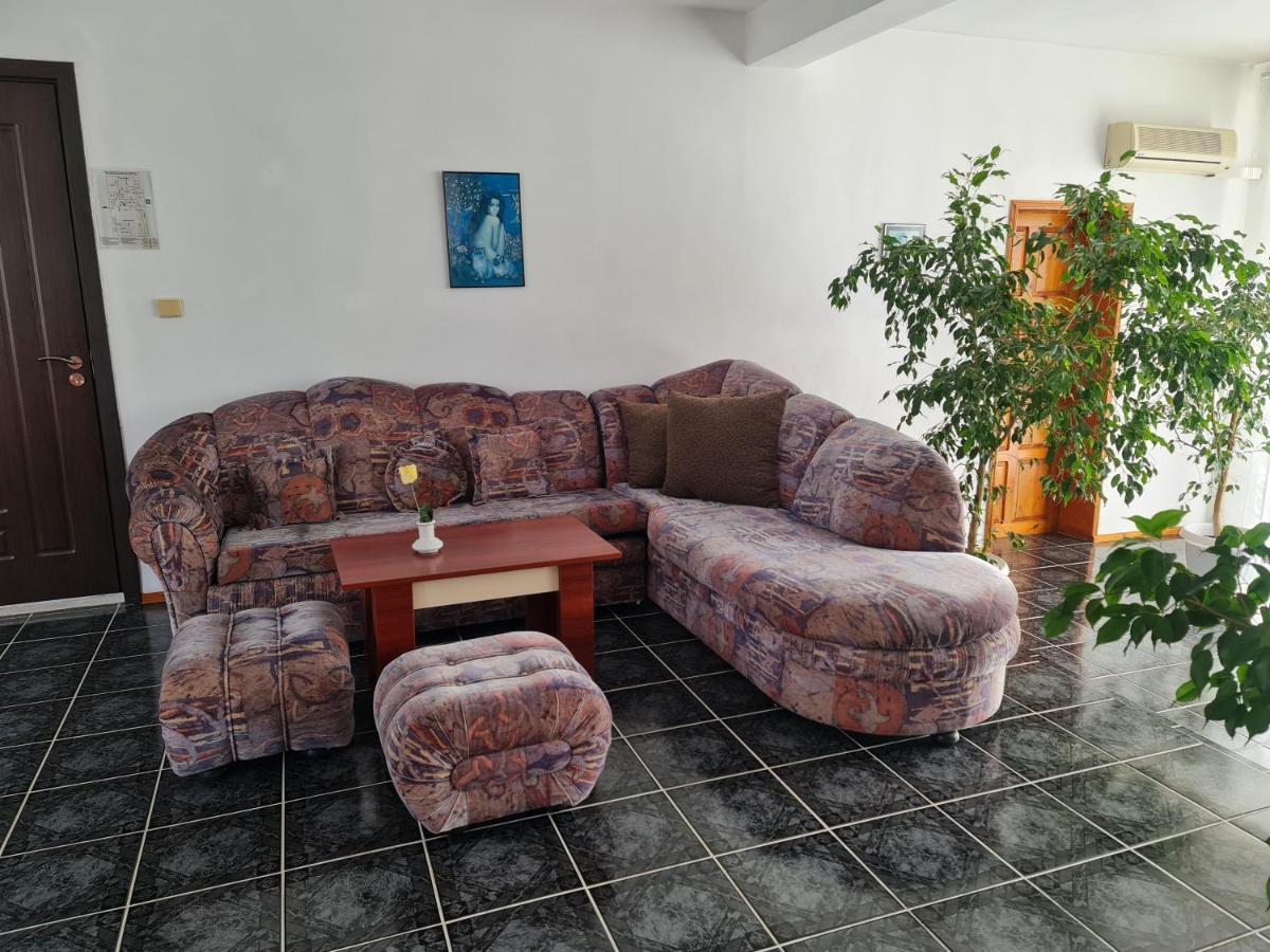 Hotel Rai Obrochishte Extérieur photo